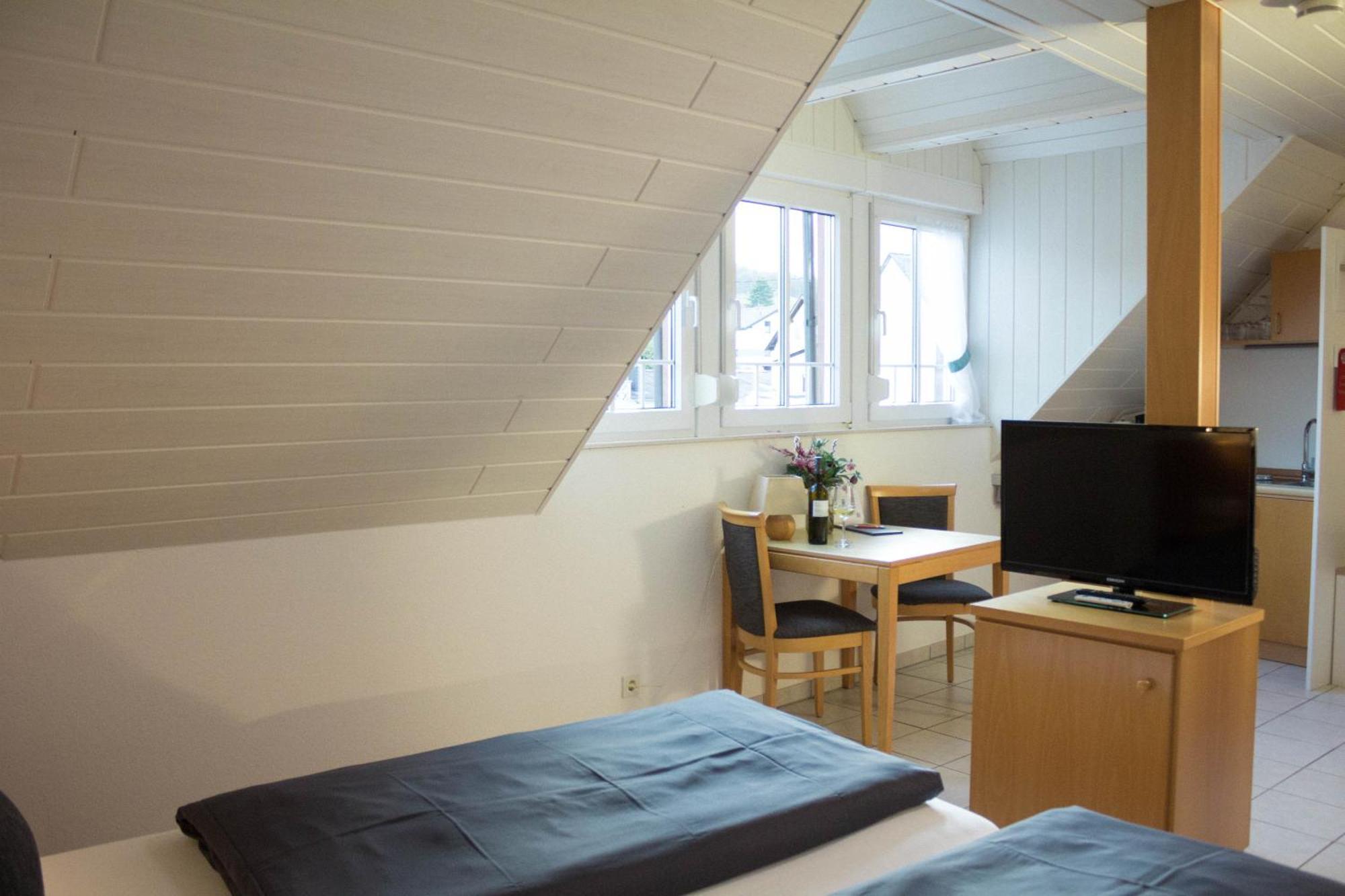 Gaestehaus Kiebel Lösnich Buitenkant foto